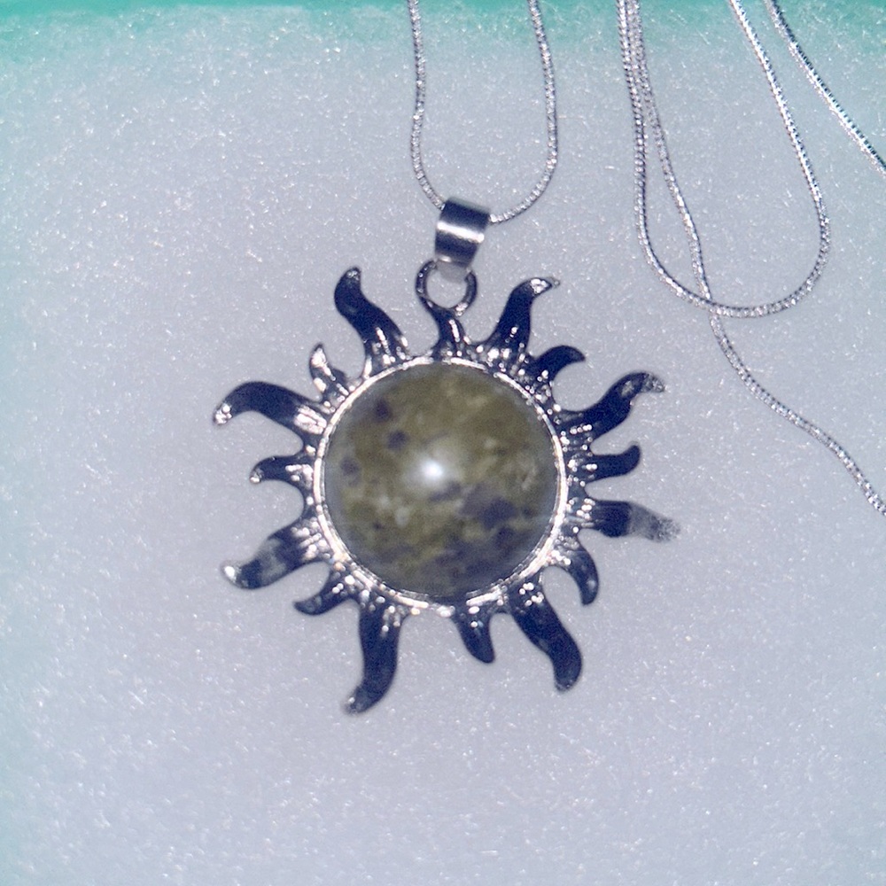 Boho hippie Serpentine Crystal Sun Sterling Silver Necklace 24”